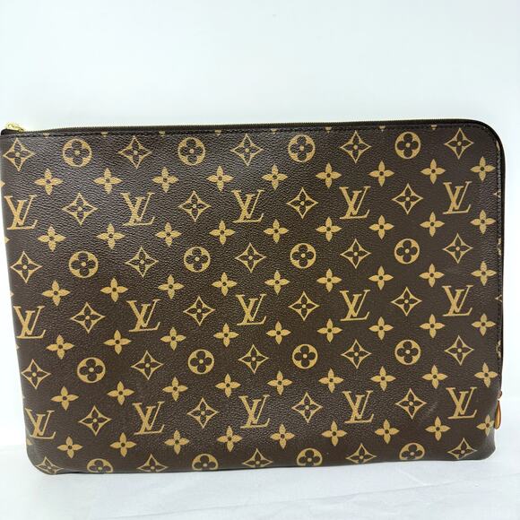 Louis Vuitton France Etui Voyage GM Pouch Monogram Laptop Document case Luxury - Picture 11 of 13